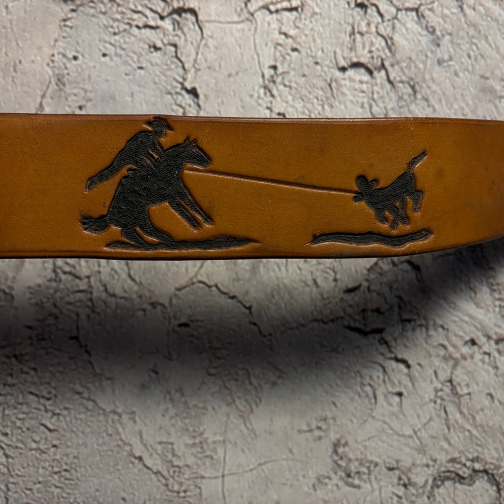 Vintage Western Belt with Vintage Buckle - Picture 2 of 12